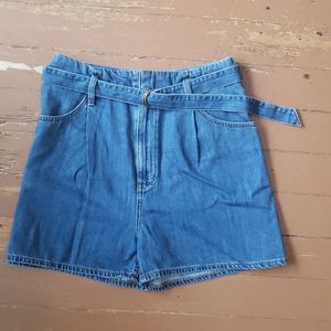 Uniqlo Denim Shorts - Size Small, medium wash